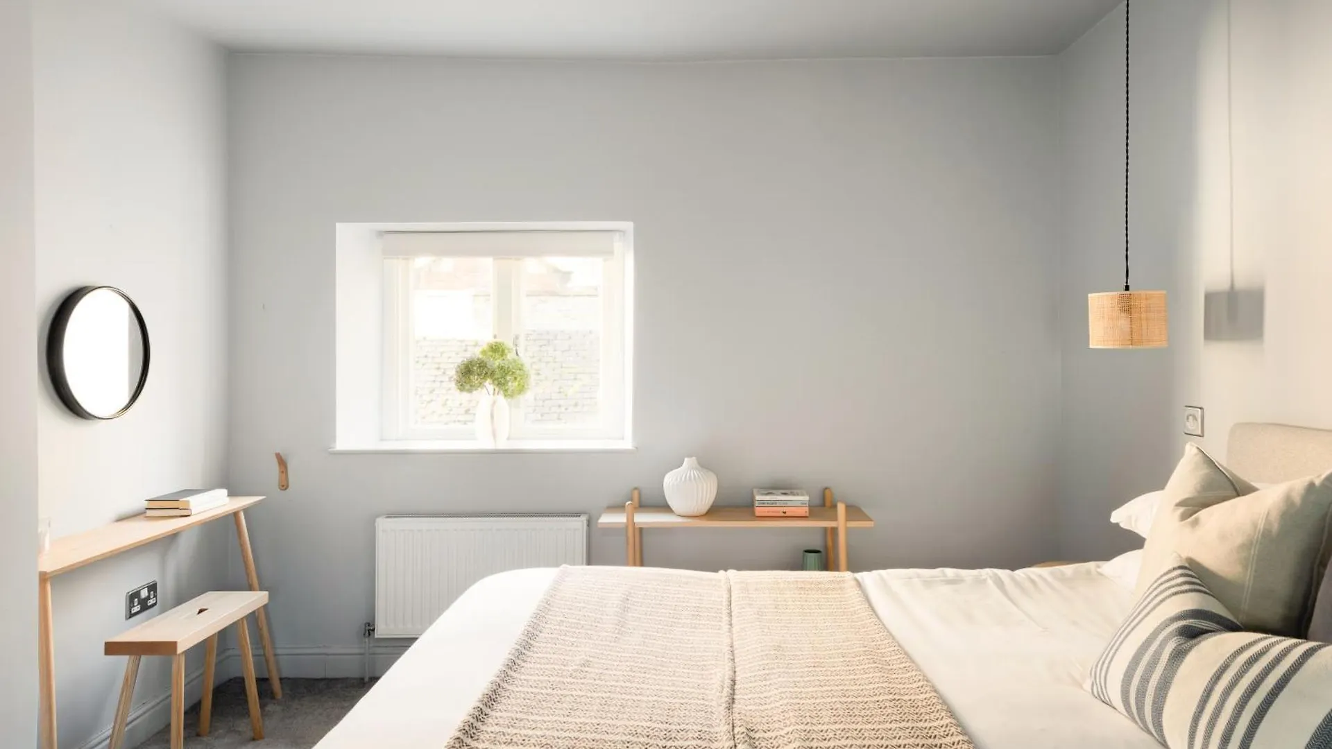 St Catherine'S Hospital - Curated Property Bath Apartment