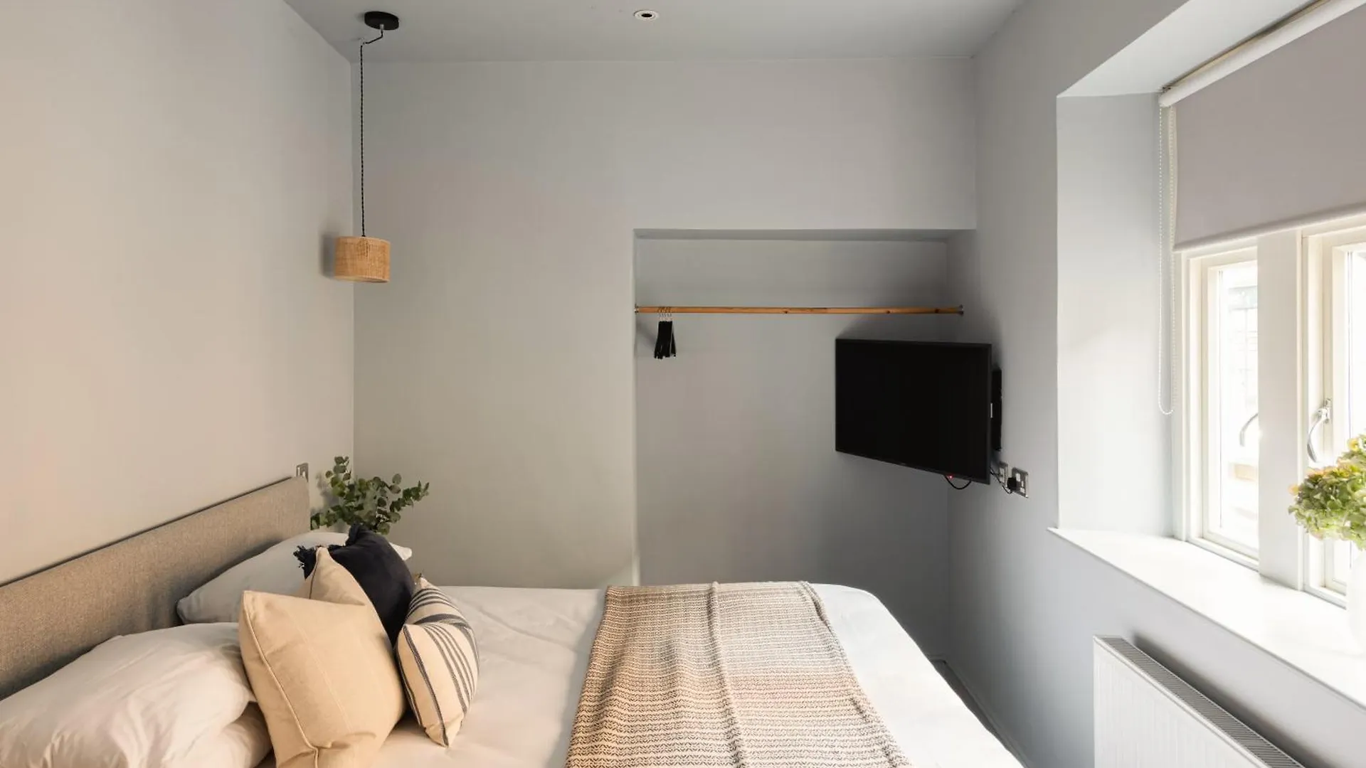 St Catherine'S Hospital - Curated Property Bath