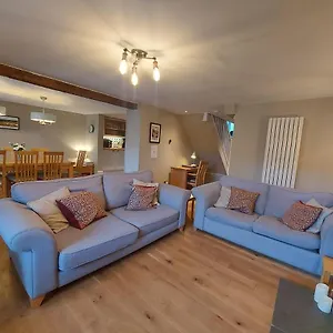 https://luxurious-4-bed-cottage-in-the-yorkshire-dales.yorkshirehotels.net