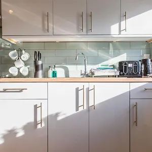 https://the-genoan-223-penstone-court-genoa-house-card.cardiffhotelswales.com